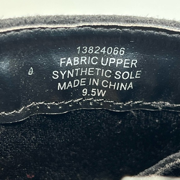 Torrid lace up womens boots. Size 9.5W - Picture 4 of 7